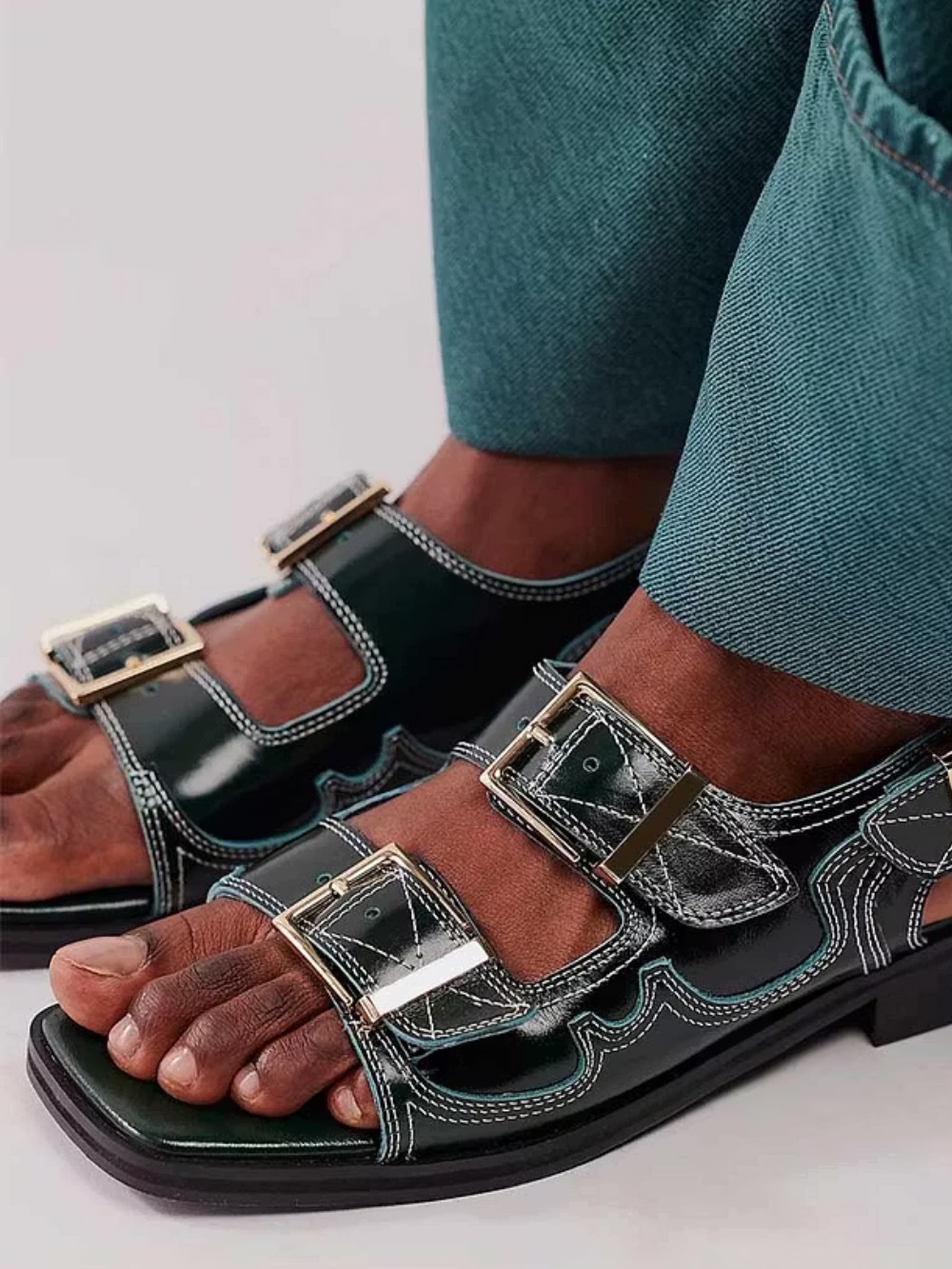 MUTMA GREEN BUCKLE SANDALS